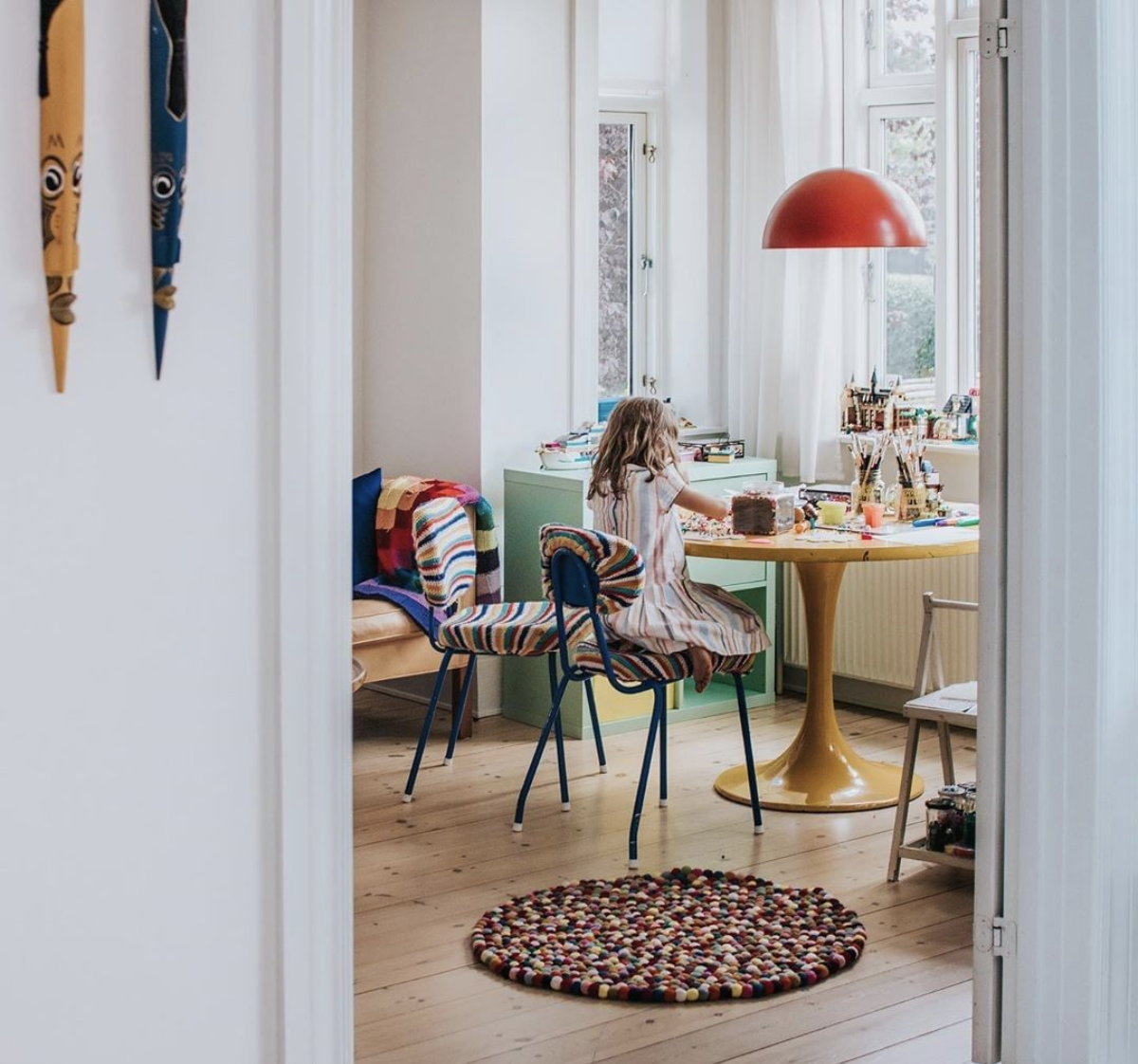 concours-petite-fille-qui-dessine