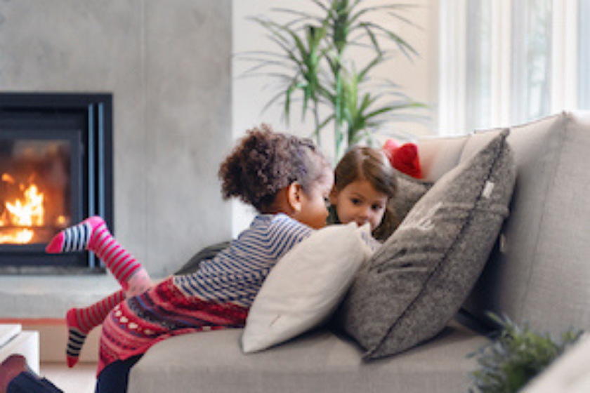 cheminée-échange-de-maison-vacances-hiver-cocooning