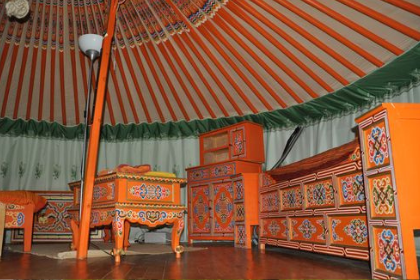 Maison-insolite-echange-maison-drome-yourte