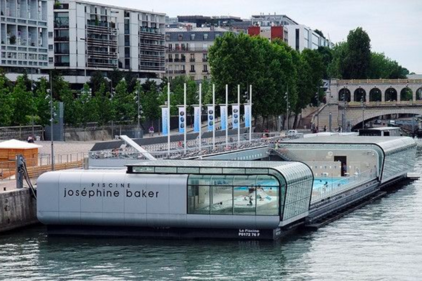 Meilleures-piscines-Paris-Piscine-Josephine-Baker-Insolite