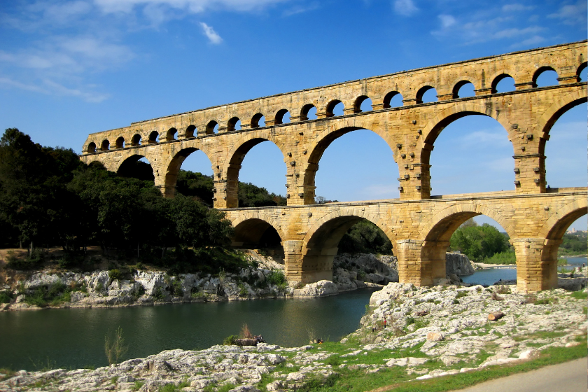 Que-faire-a-Nimes-en-Famille-pont-du-gard