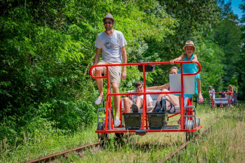 Que faire dans le Gers en famille balade en vélorail
