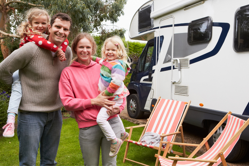 Location-Van-et-Echange-de-maison-Vanlife-camping-car-vacances