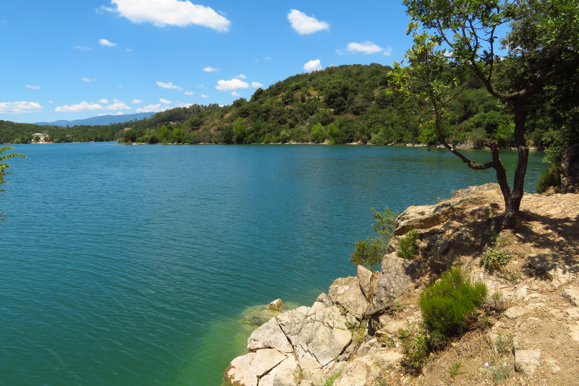 plus beaux lacs France Baignade Saint Cassien Var