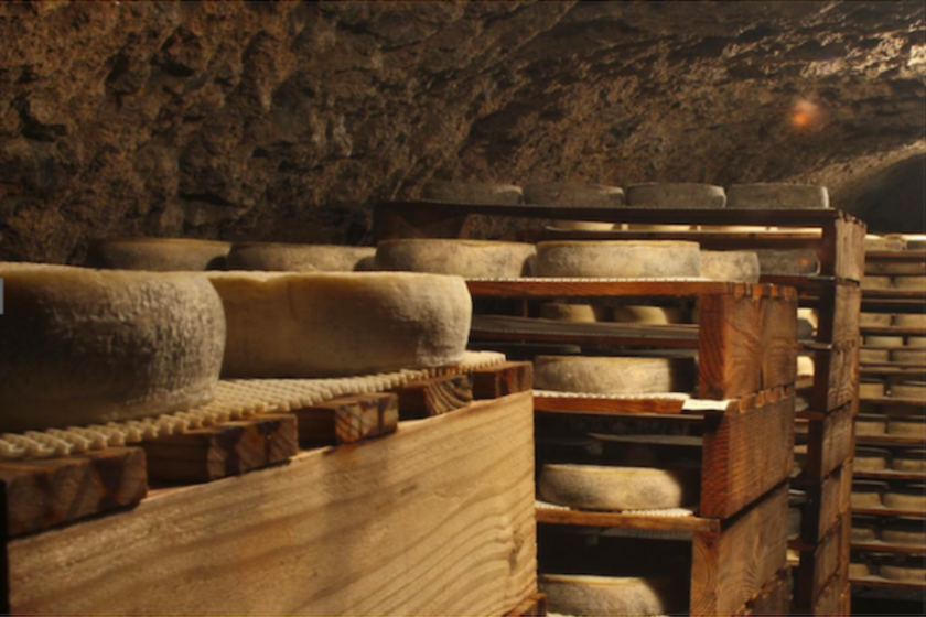 activite-insolite-auvergne-route-des-fromages