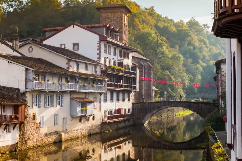 carte des plus beaux villages de france saint jean pied de port