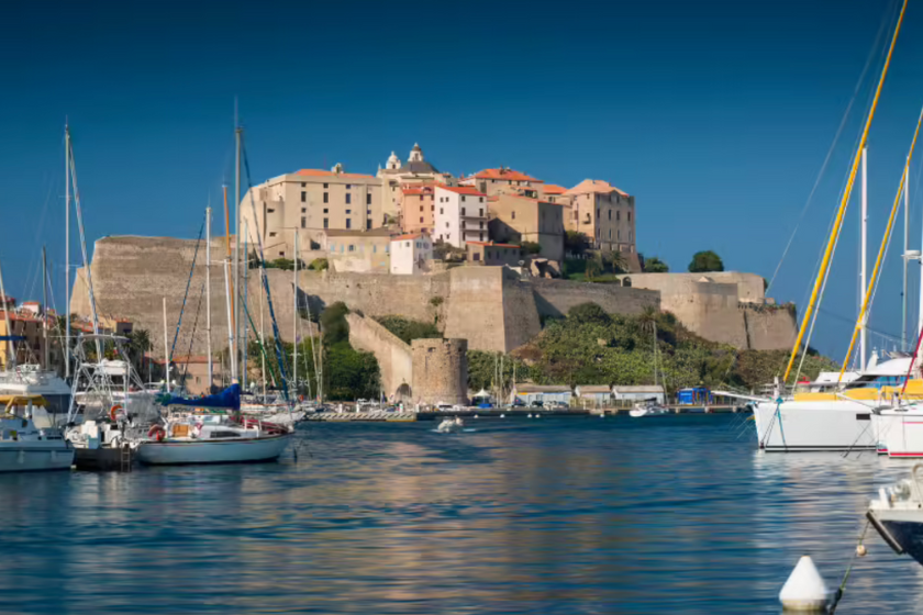 Vacances senior solo partez visiter la Corse