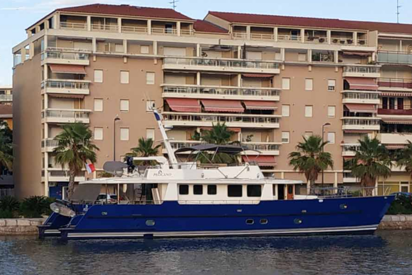 Où est tourné Demain nous appartient à Sète le catamaran de Victor Brunet