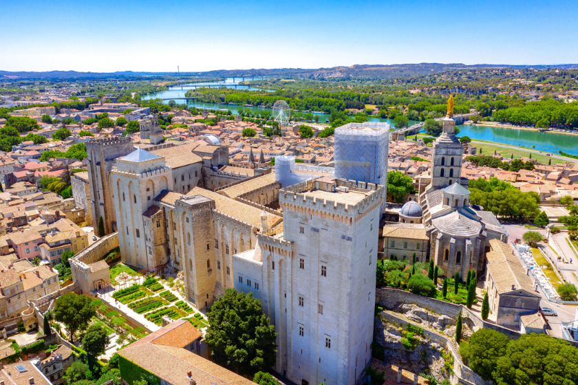 Où partir en juin Avignon