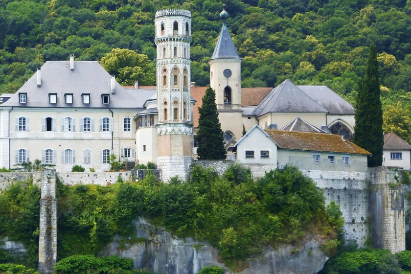 Les plus beaux villages autour du lac du Bourget Saint-Pierre-de-Curtille