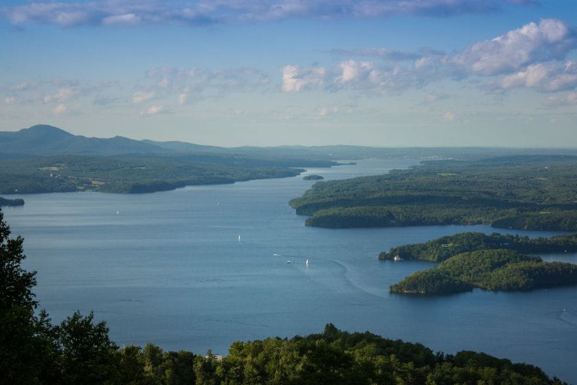 Le lac Memphrémagog et Magog est une destination parfaite pour un weekend près de Montréal