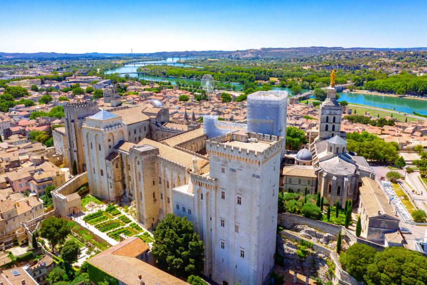 30 villes les plus touristiques de France 16 Avignon