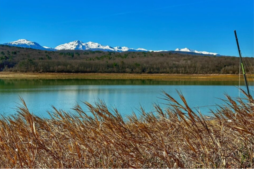 plus beaux lacs France Baignade Lac de Montbel Ariege