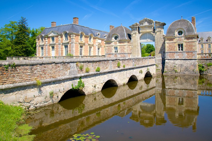 Top 20 des plus beaux châteaux de la Loire Château de la Ferté-Saint-Aubin