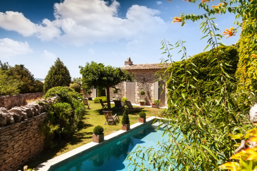 Hébergement aux Baux de Provence l'échange de maisons