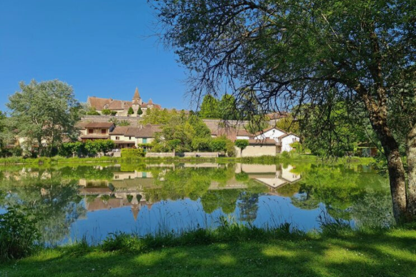 plus beaux lacs de Dordogne Le Lac de l'Escourou