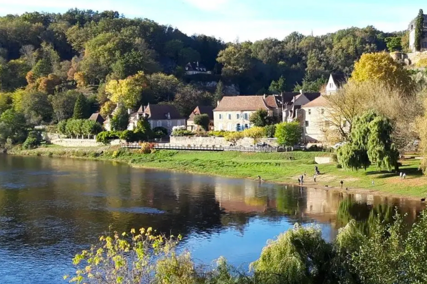 plus beaux lacs de Dordogne Le plan d'eau de Coux-et-Bigaroque