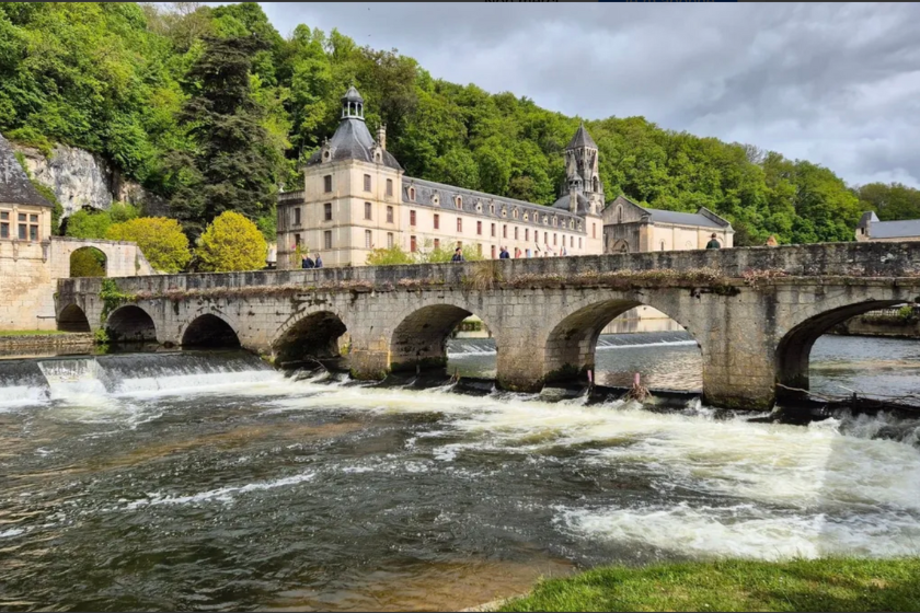 plus beaux lacs de Dordogne Plan d'eau de Brantôme