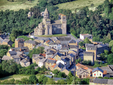 que faire en auvergne : visiter les villes et villages